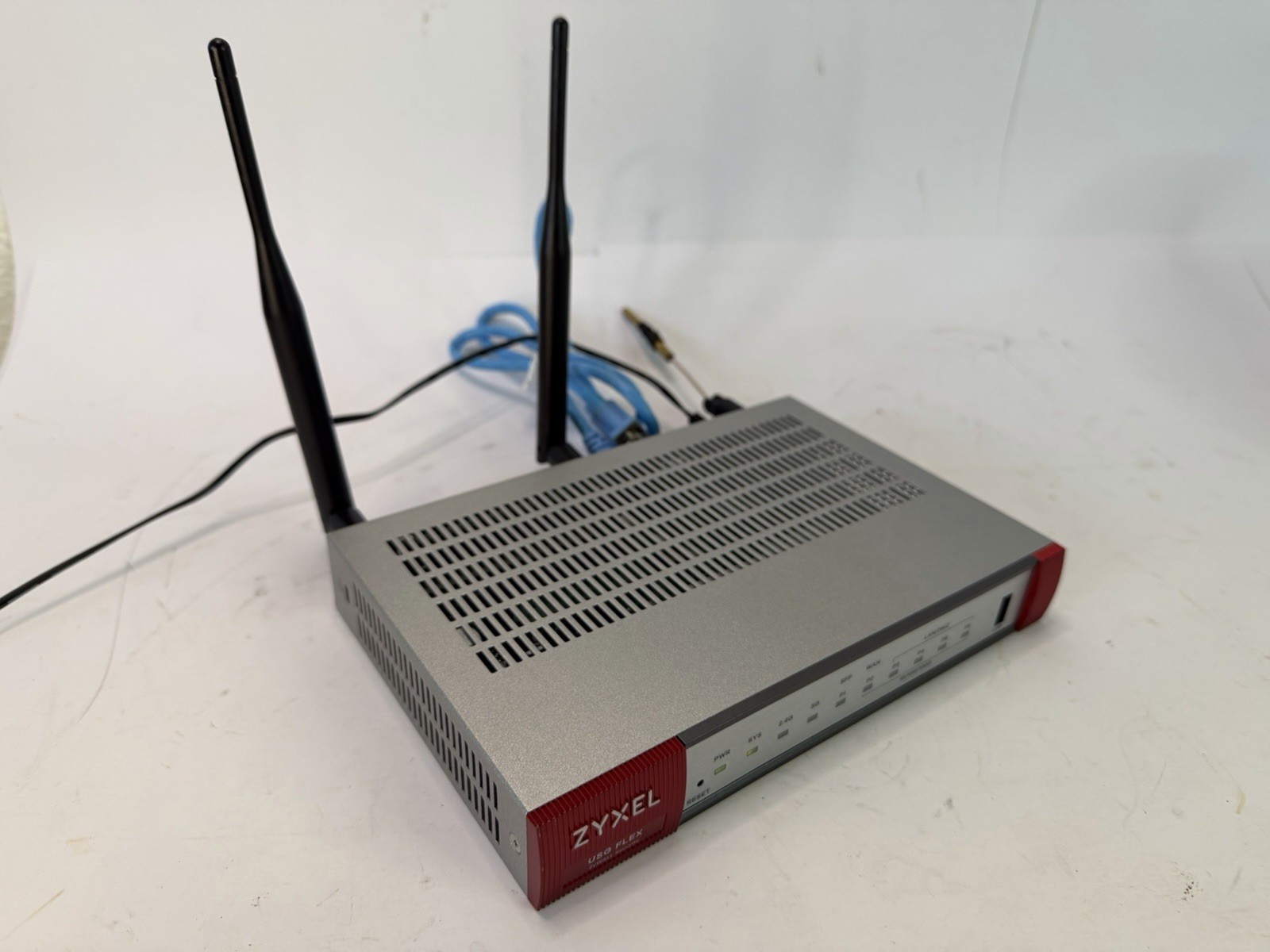 Zyxel USG Flex 100W ZyWALL Security Firewall Wireless Router Dual-Band tested