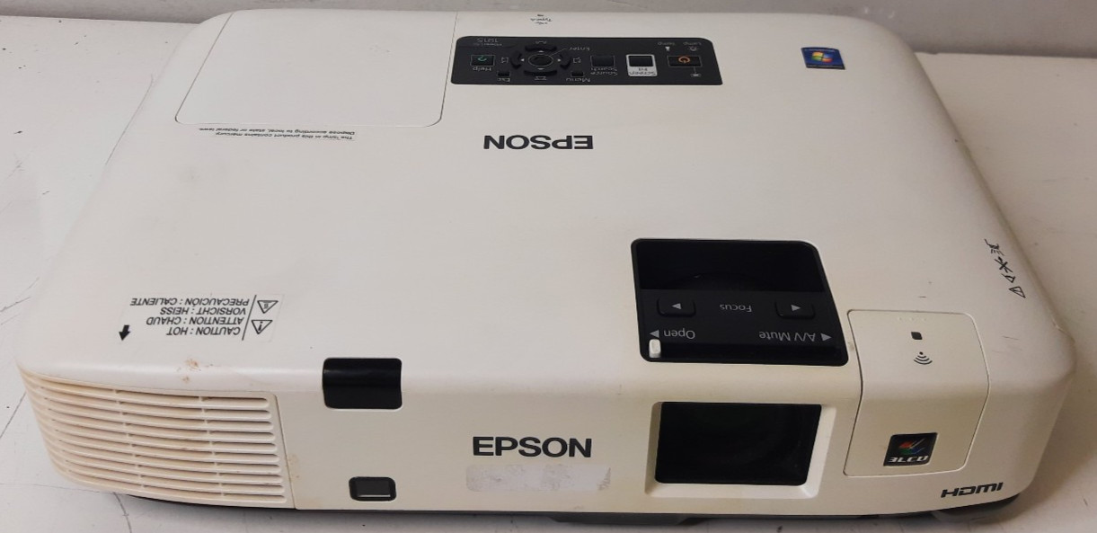EPSON PowerLite 1915 Projector 4000 Lumens 1024x768 2794 Lamp Hours