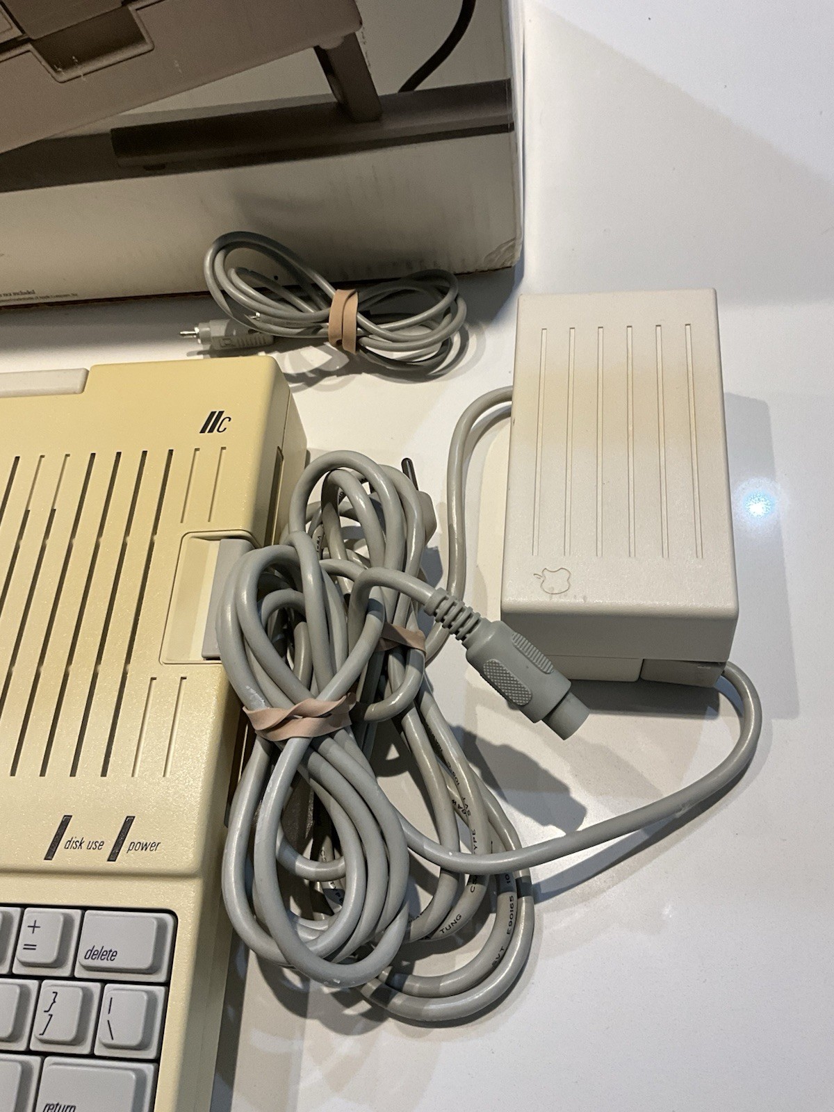 1986 Working !! Apple IIc 2c Model A2S4100 Computer In Original Box