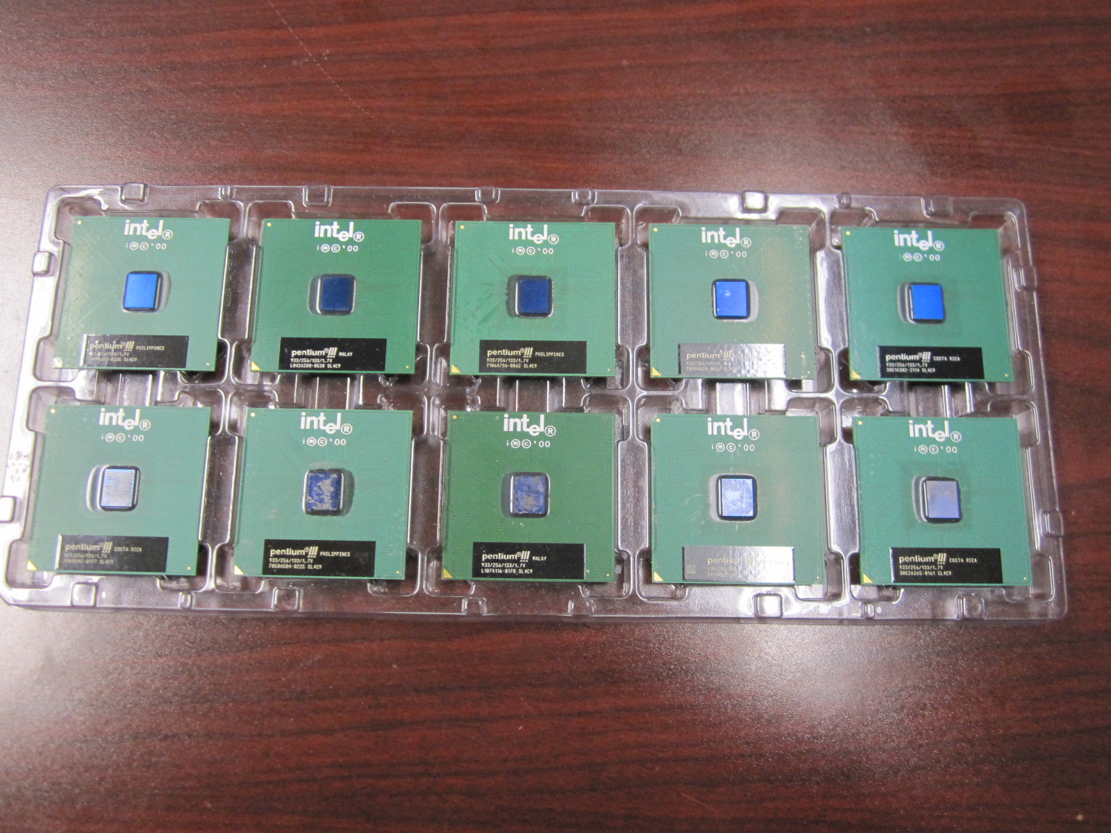 Vintage Intel Pentium III 933MHz 256K RB80526PZ933256 SL4C9 SL52Q Socket 370 CPU
