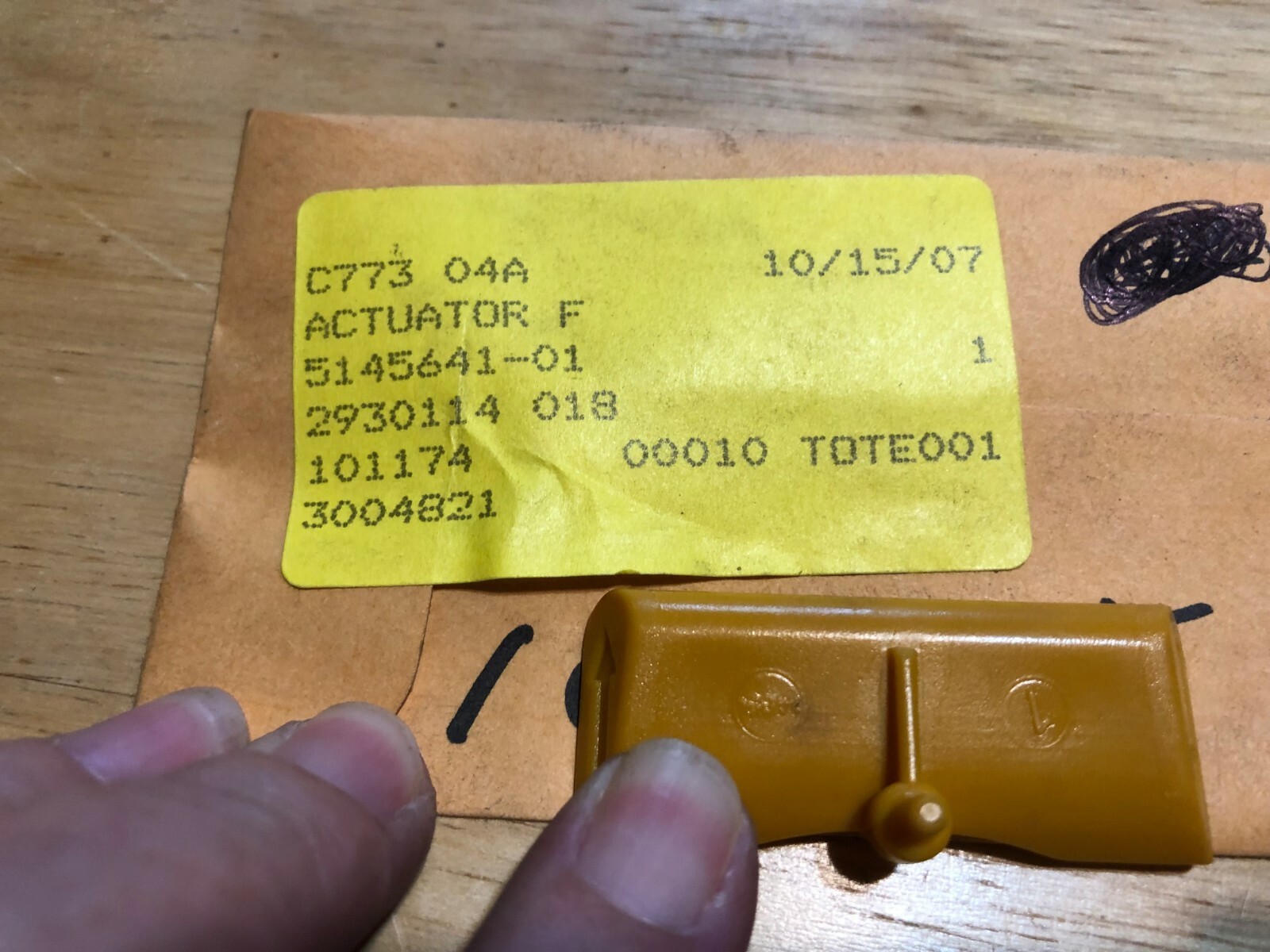 Black & Decker 5145641-01 Actuator aka Forward/Reverse Button