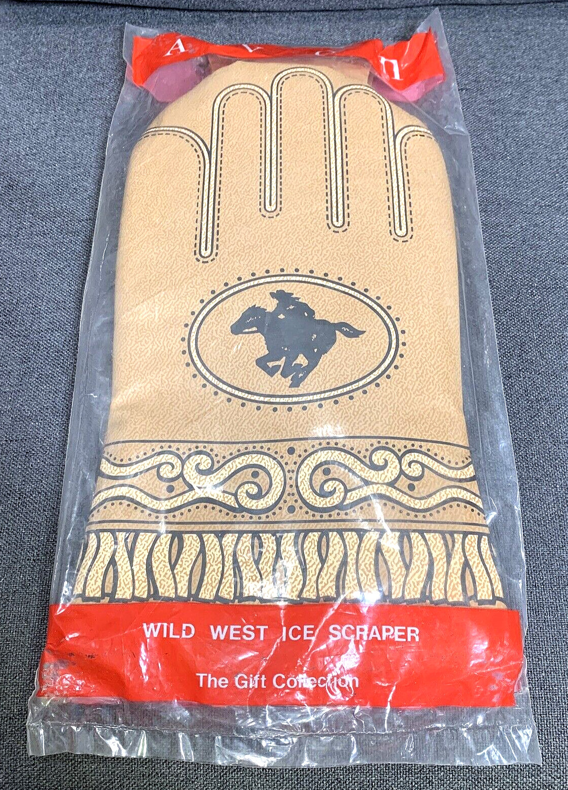 Ice Scraper  Glove - new in pkg -  Avon Gift Collection - lined vinyl glove