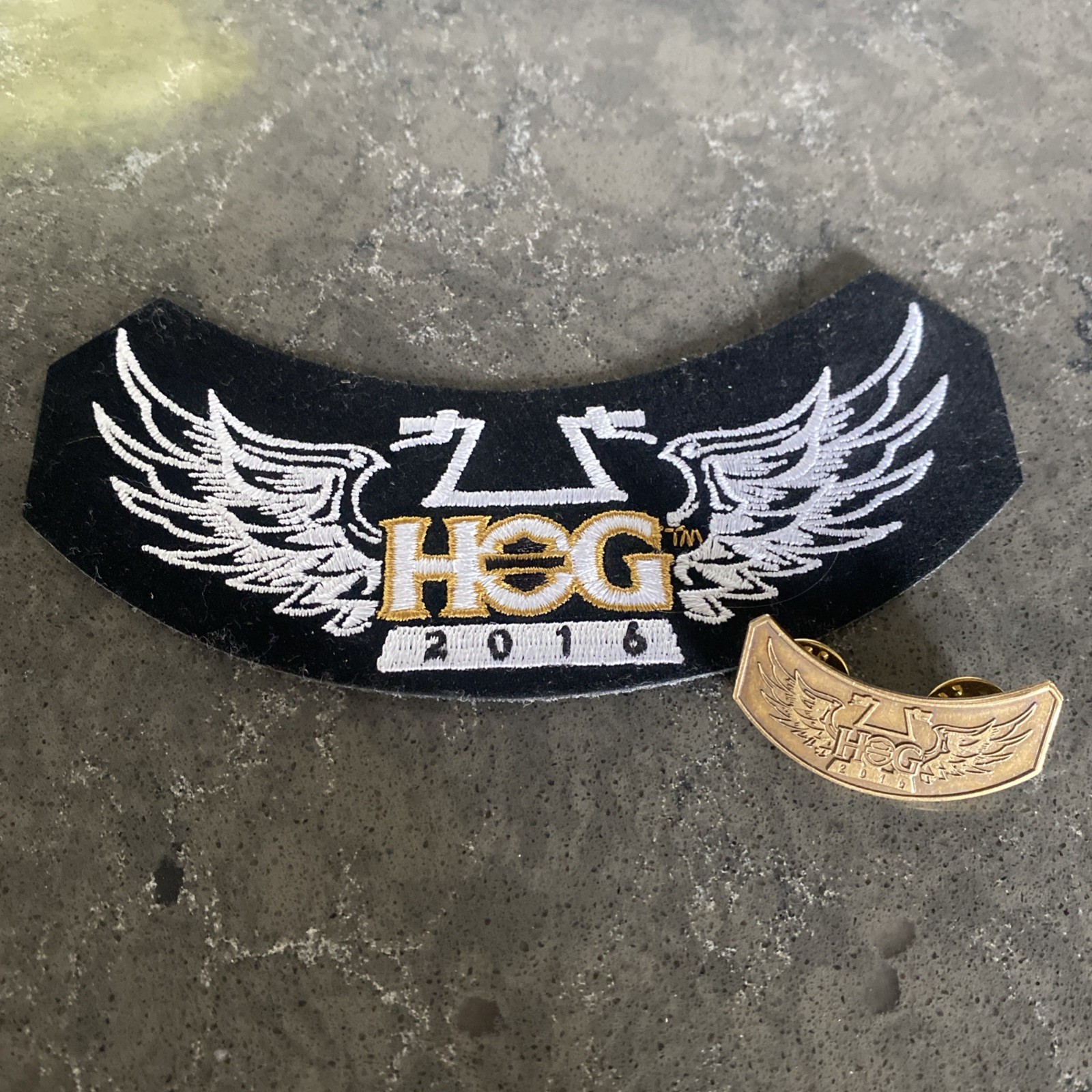 2016 Harley Davidson Owners Group HOG Annual Rocker Patch + Brass Pin
