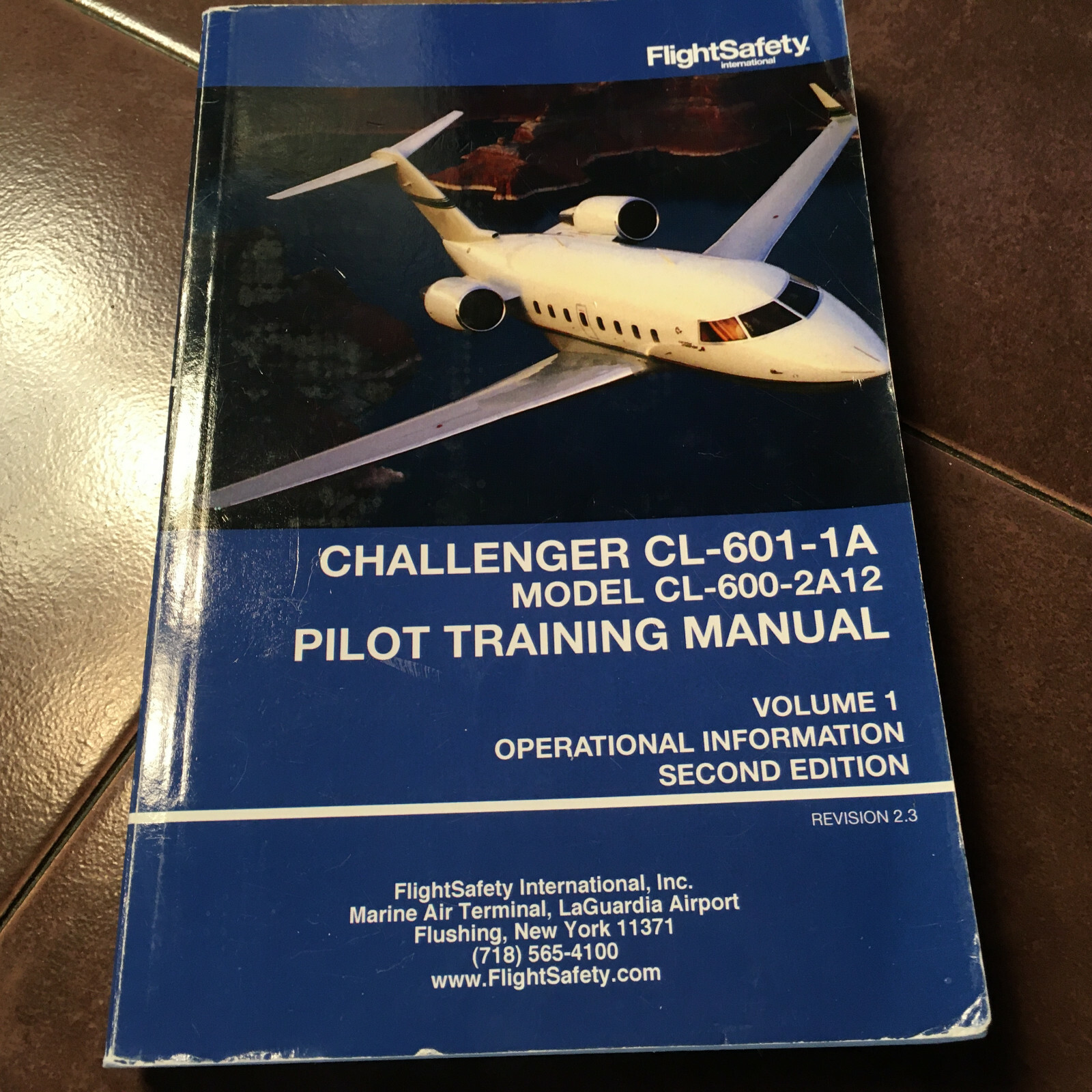 Challenger CL-601-1A Model CL-600-2A12 Pilot Training Manual, Vol.1 Operations