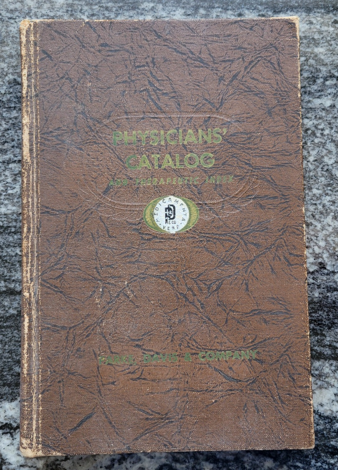 1946 PHYSICIANS ILLUSTRATED CATALOG Pharmacy Drug Products PARKE-DAVIS & COMPANY