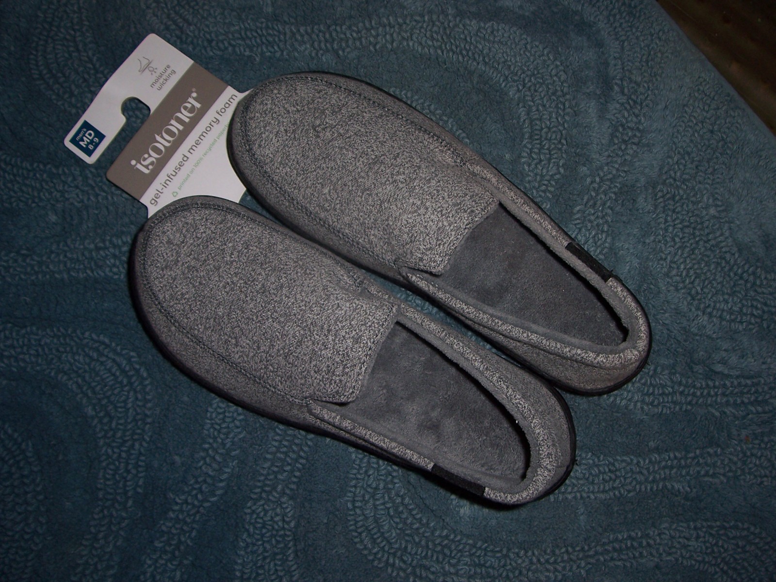 Isotoner  Men's Memory Foam Slippers 9-10 ~~~NEW