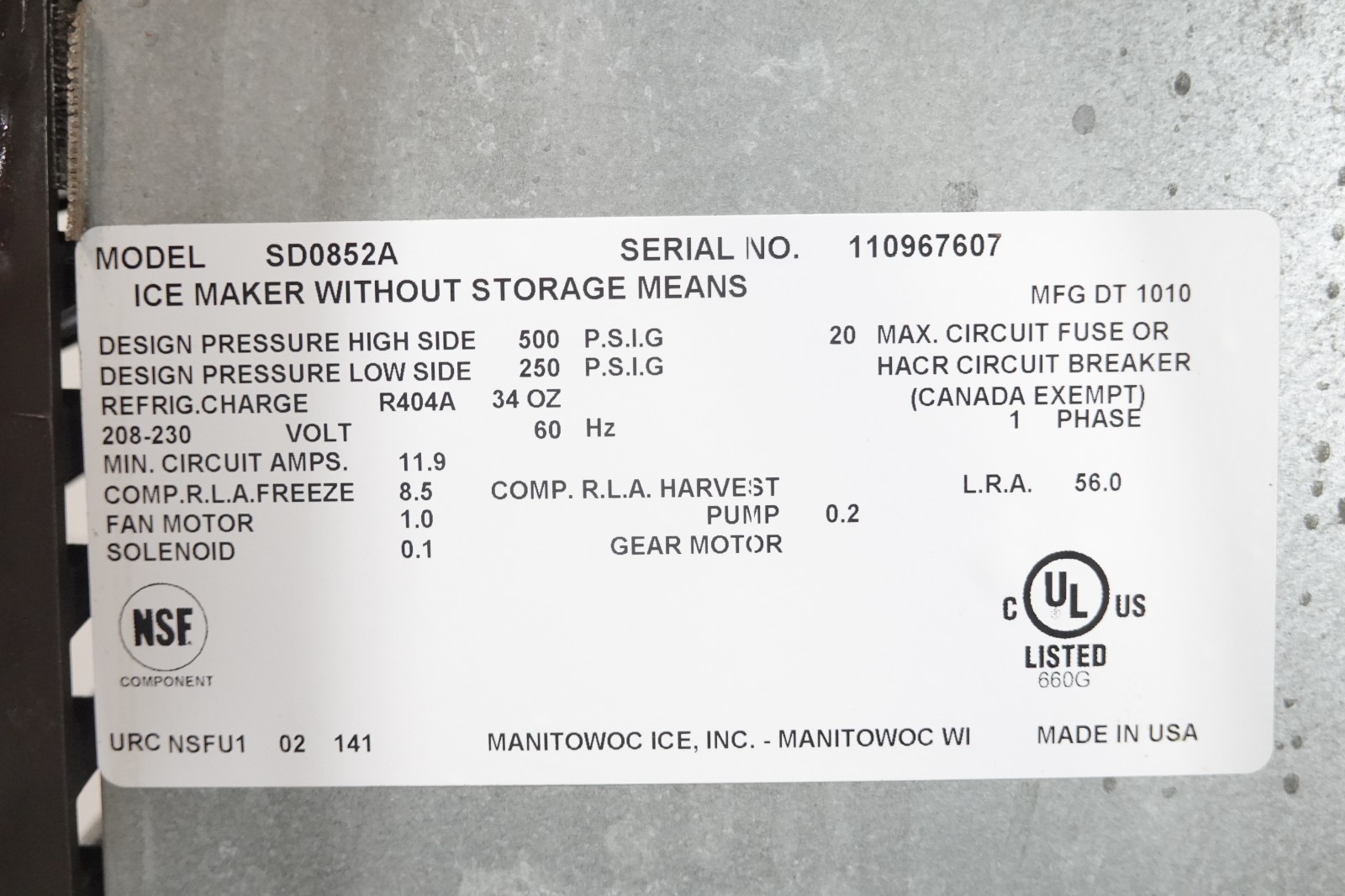 MANITOWOC 670LBS AIR-COOLED SMALL DICE CUBE ICE MACHINE MODEL SD0852A