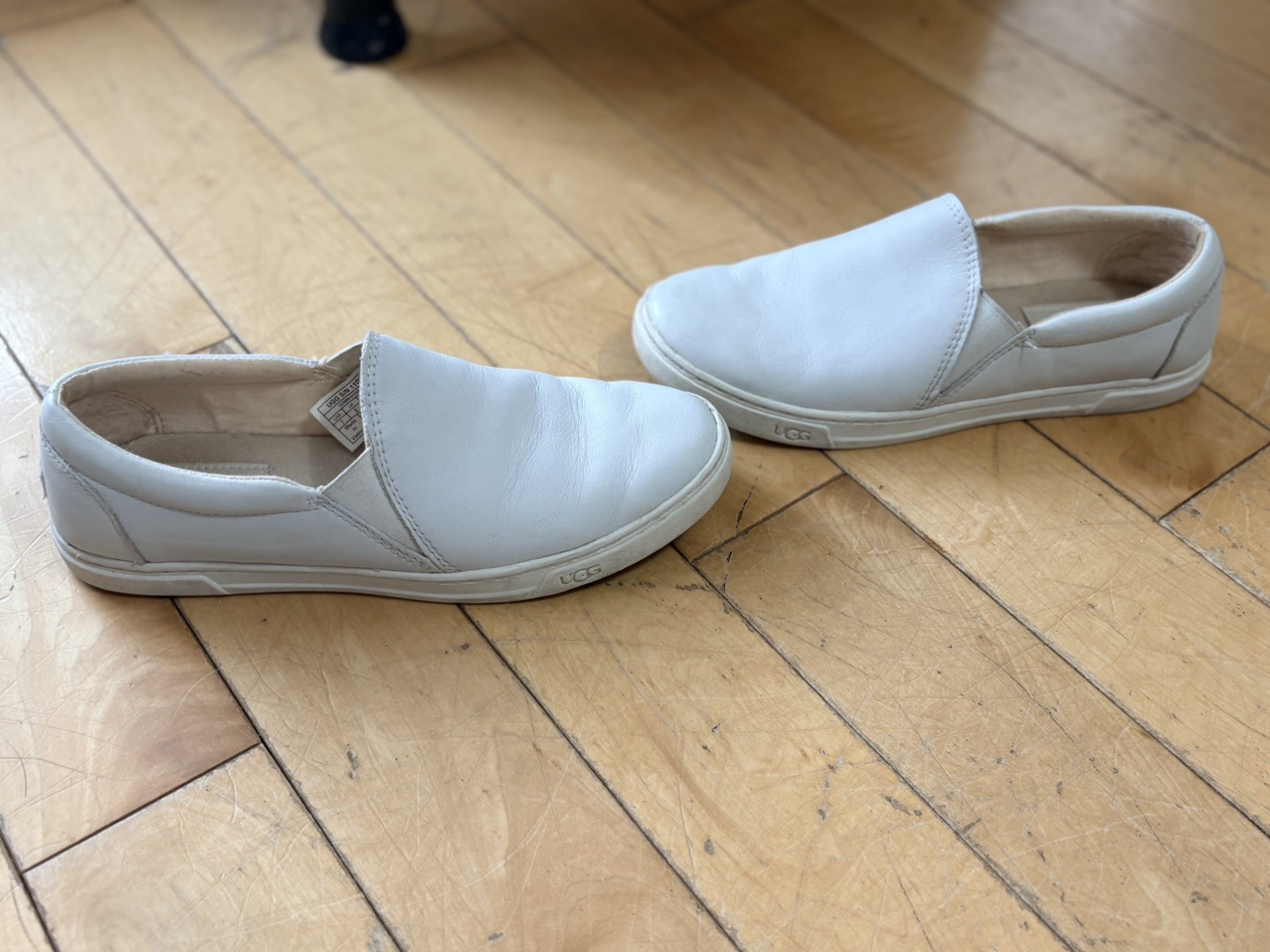 UGG KITLYN Leather Off White Slip On Slide Shoes Size US 7