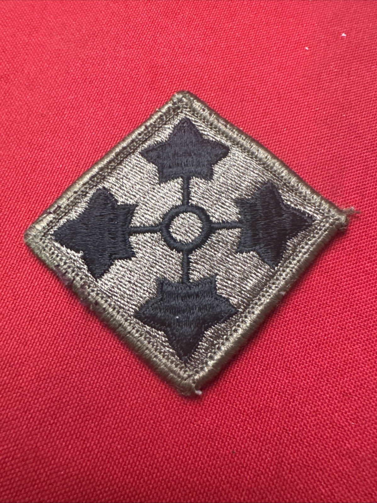 MILITARY PATCH SEW ON SUBDUED US ARMY 4TH INFANTRY DIVISION E808