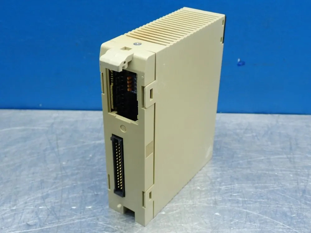 OMRON C200H-SERIES PLC EXPANSION MODULE C200H-DA003