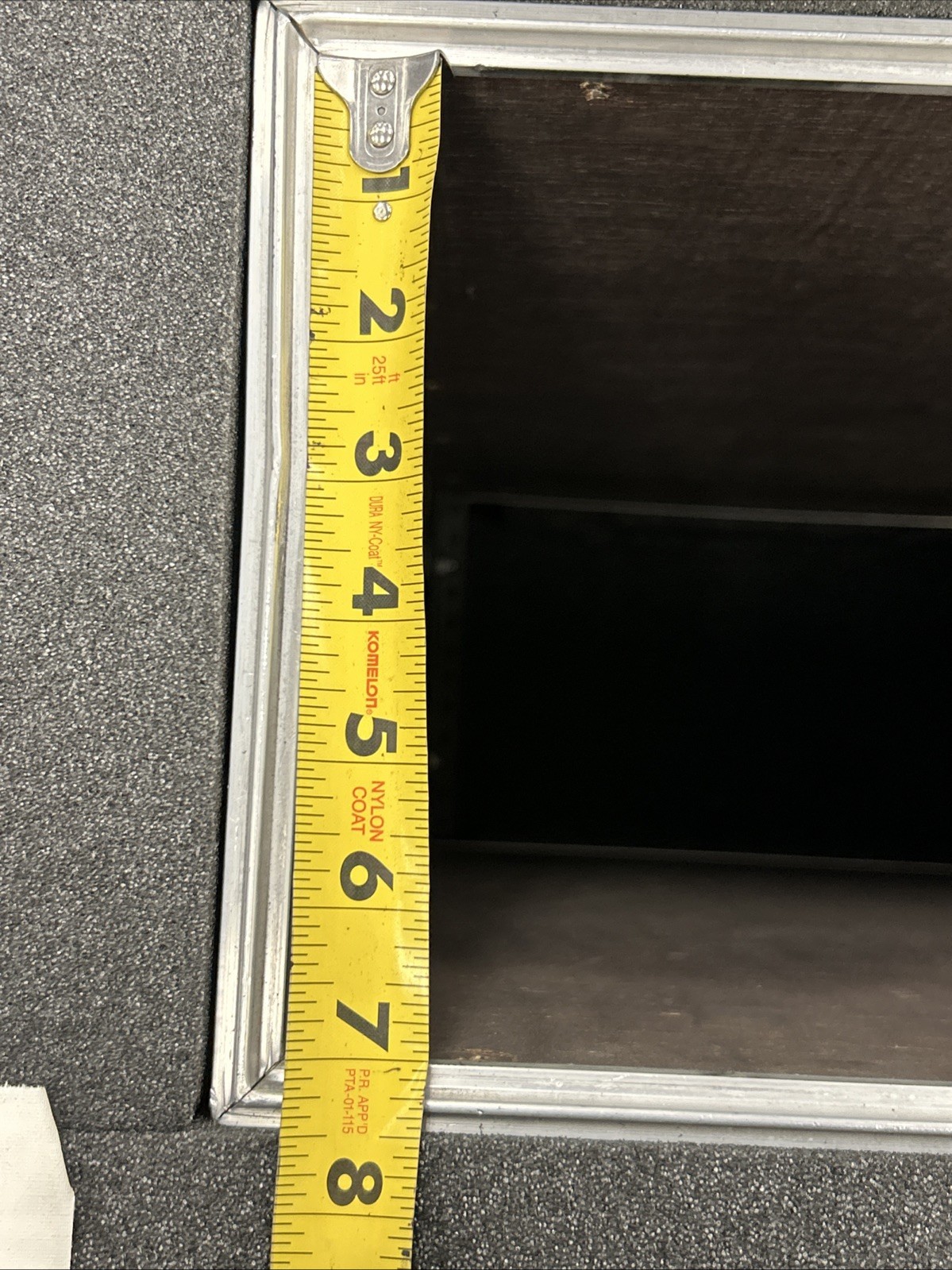 Flight Case Server Rack 4U Penn Elcom 19” Wide 21” Depth 2” Foam, missing parts