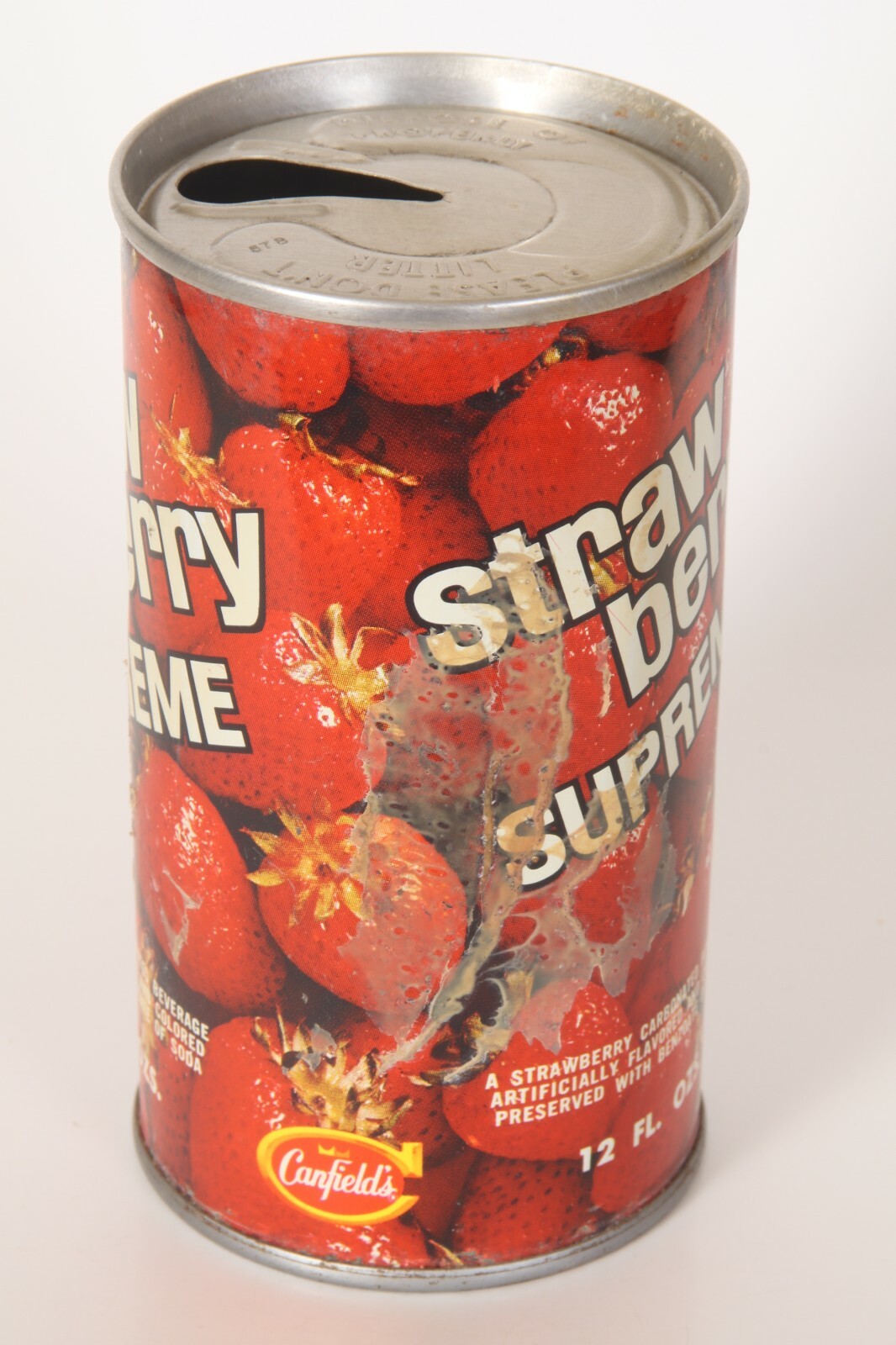 Canfields Strawberry Soda can
