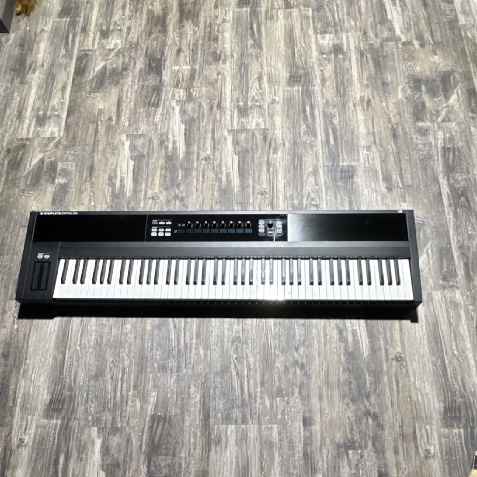 Native Instruments Kontrol S88 88-Key Weighted Keyboard Controller