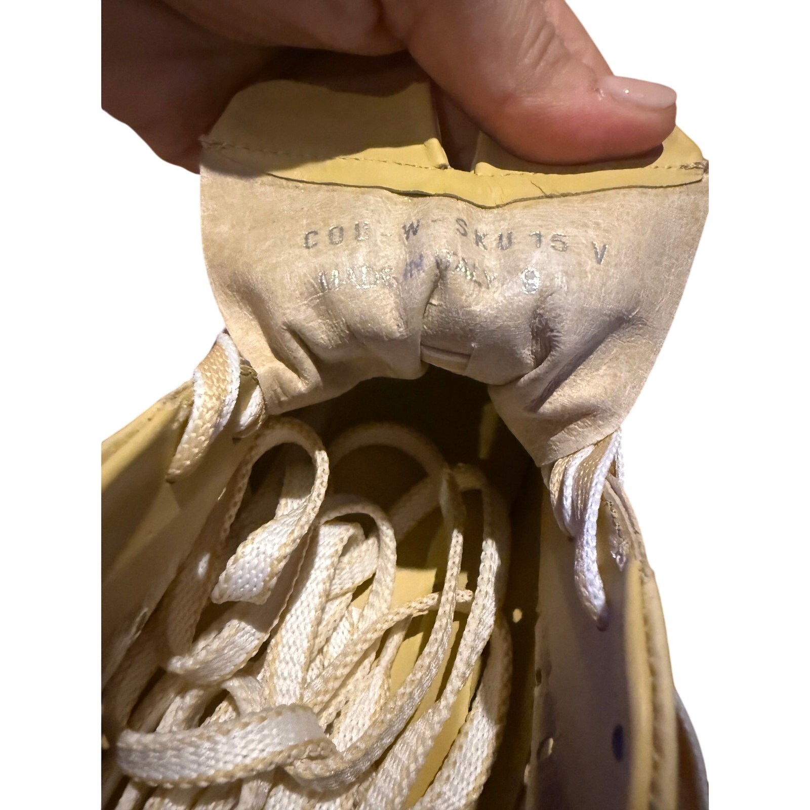 Courser Uno Golden Haze Mono Sneakers Sz. 9