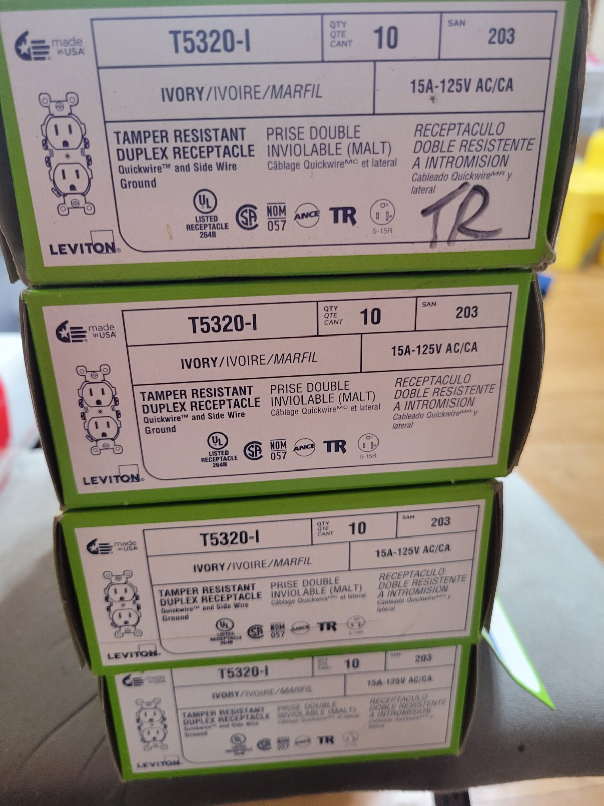 Leviton T5320-I 15A 125V (35 items!)Tamper Resistant, Duplex Receptacle