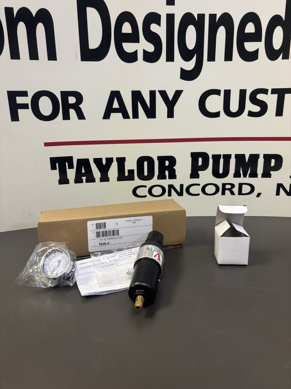New Alemite 1/4 Air Regulator W/ Gauge and Metal Bowl, 150PSI Max, Full Kit