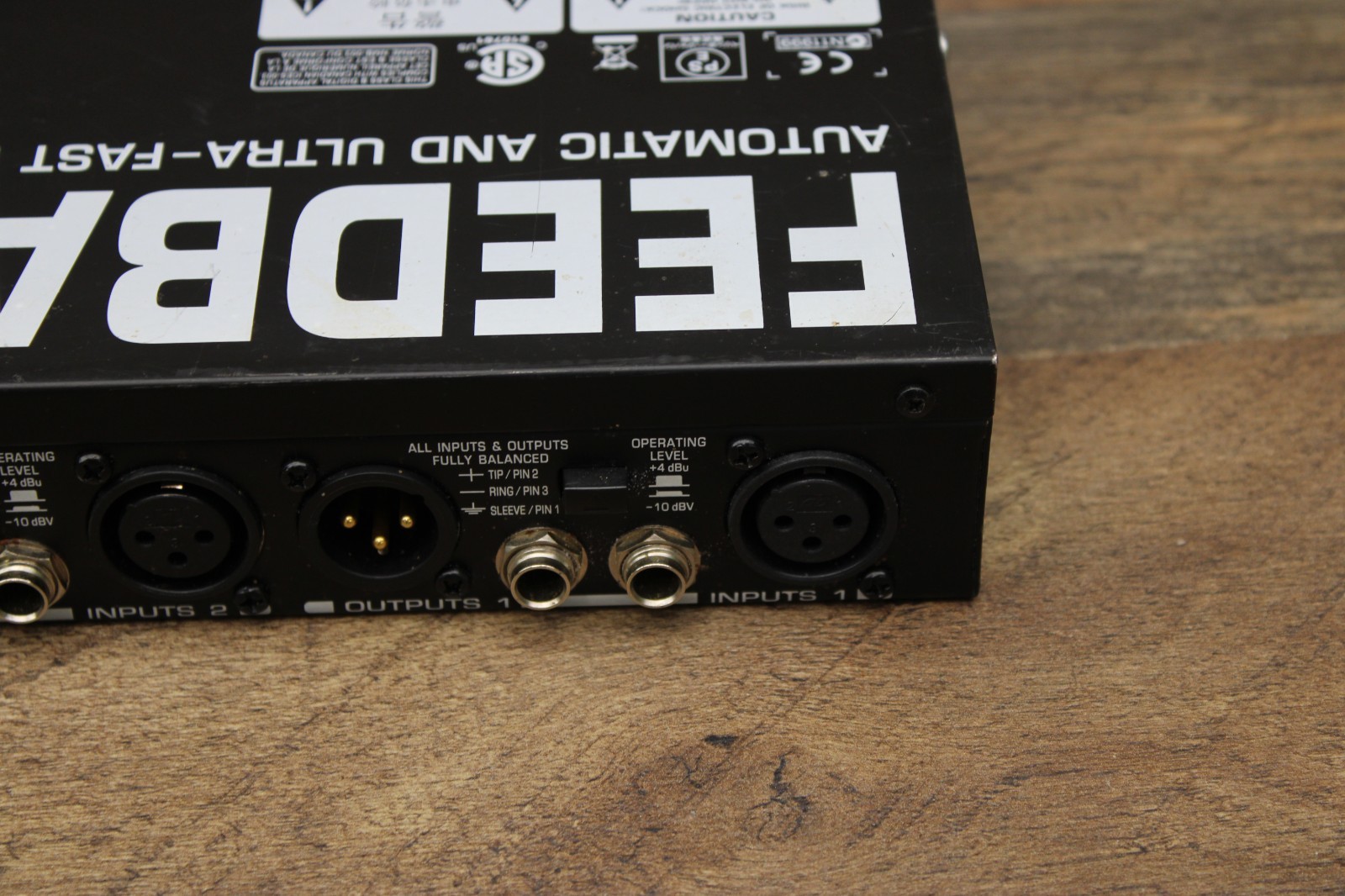 Behringer Automatic Feedback Destroyer Preametric EQ FBQ1000