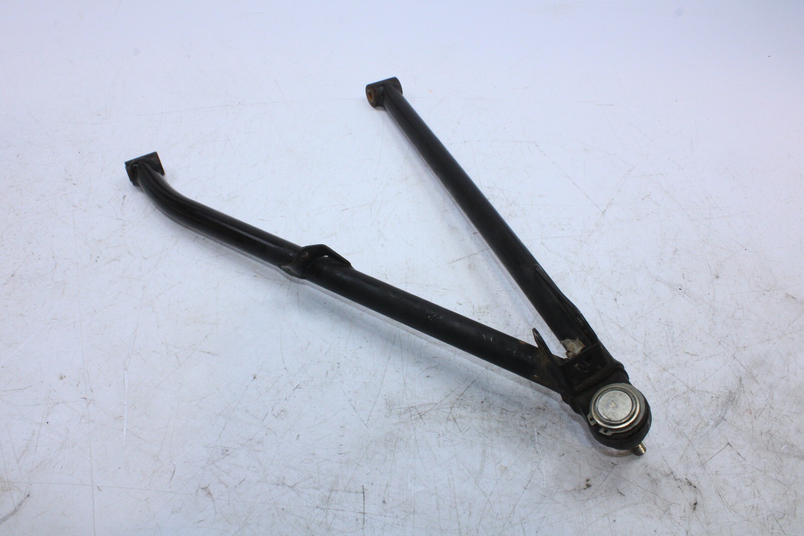 2018 SKI-DOO EXPEDITION 900 OEM FRONT LOWER RIGHT CONTROL A ARM  505073584
