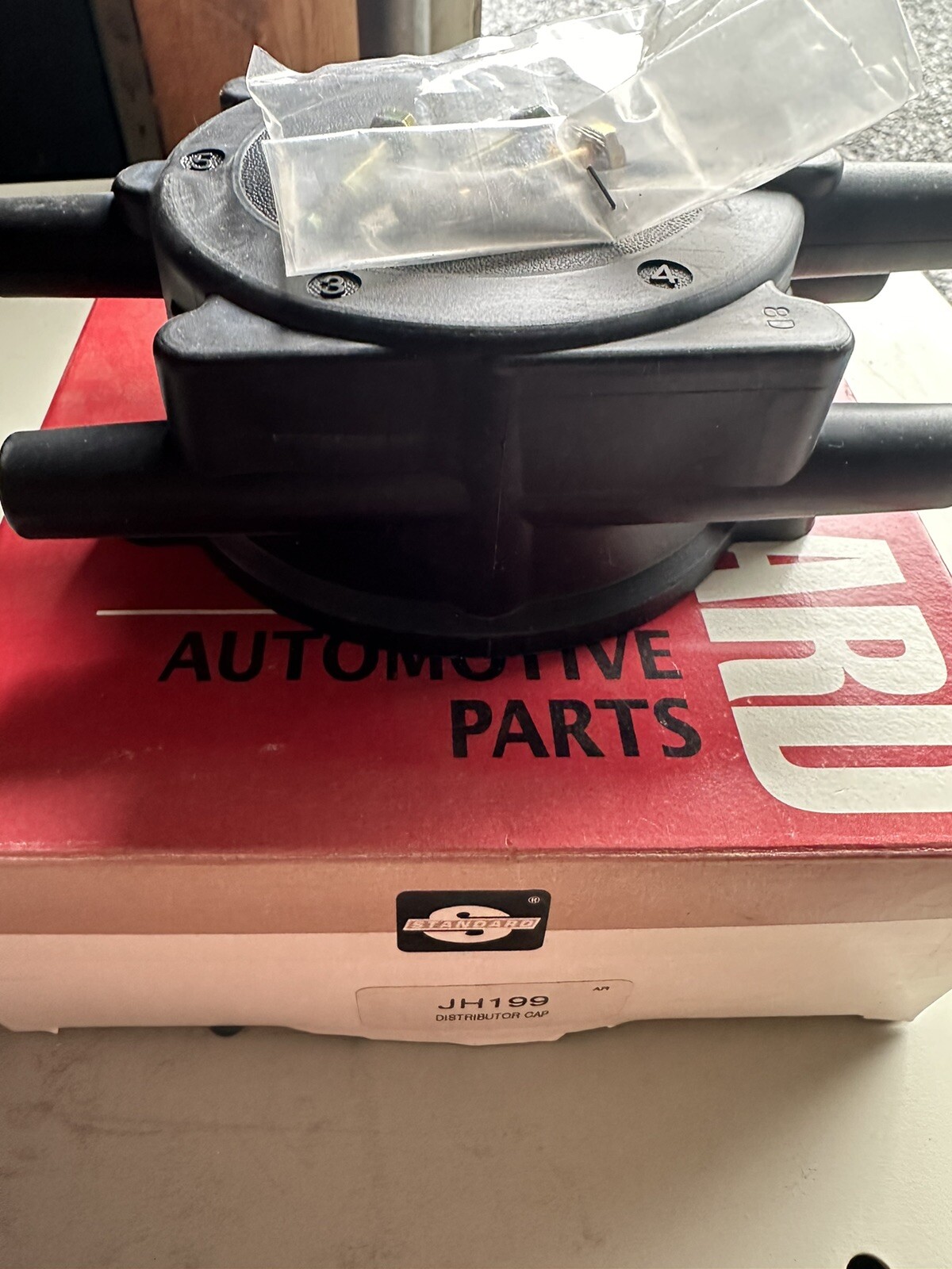 Standard JH199 Distributor Cap With Hardware New Inbox Free Shipping