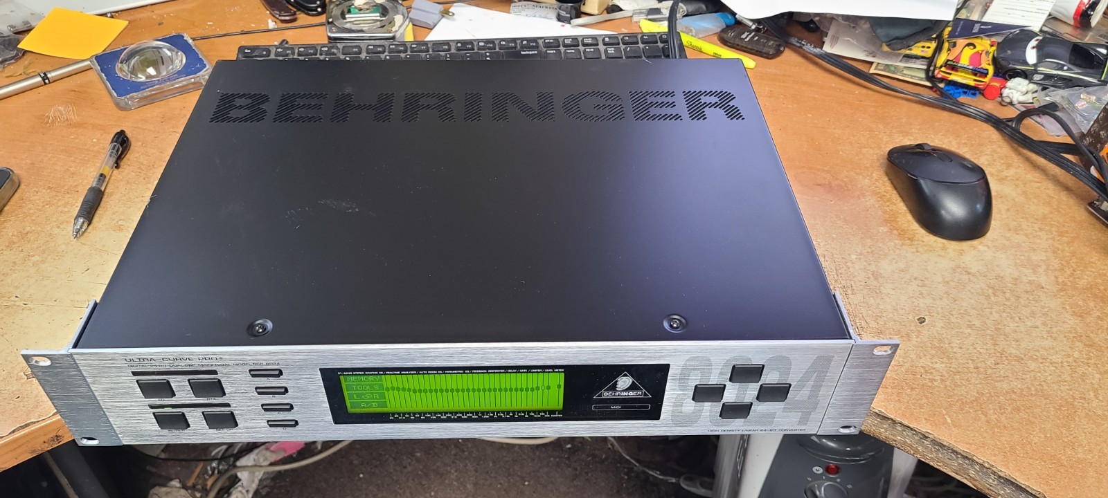 BEHRINGER Model DSP 8024 Ultra-Curve Pro Digital 24-Bit Dual-DSP Mainframe