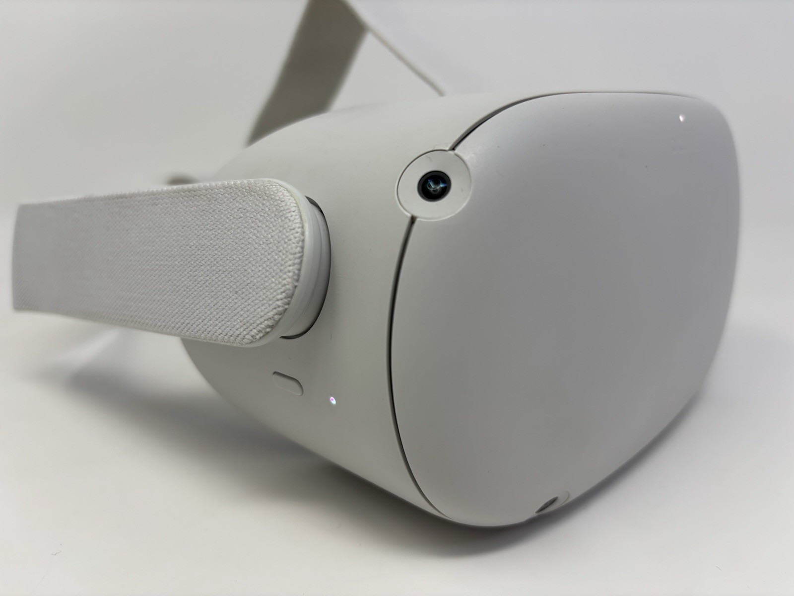 Meta Oculus Quest 2 64GB VR Headset VR Headset Only Tested No Controllers