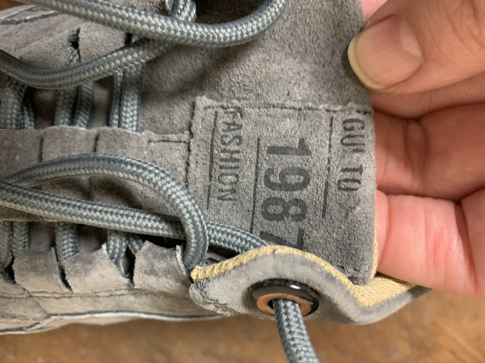 1987 Women’s Grey Genuine Suede Sneaker Size US 8.5