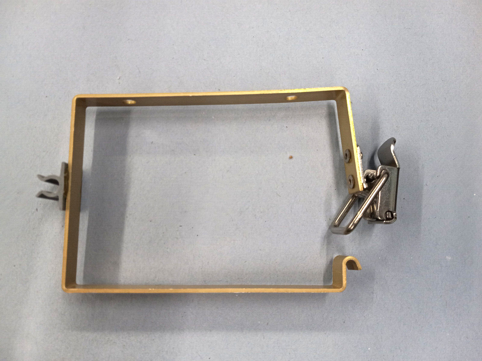 CESSNA/PIPER ELT MOUNTING BRACKET WITH CLAMP