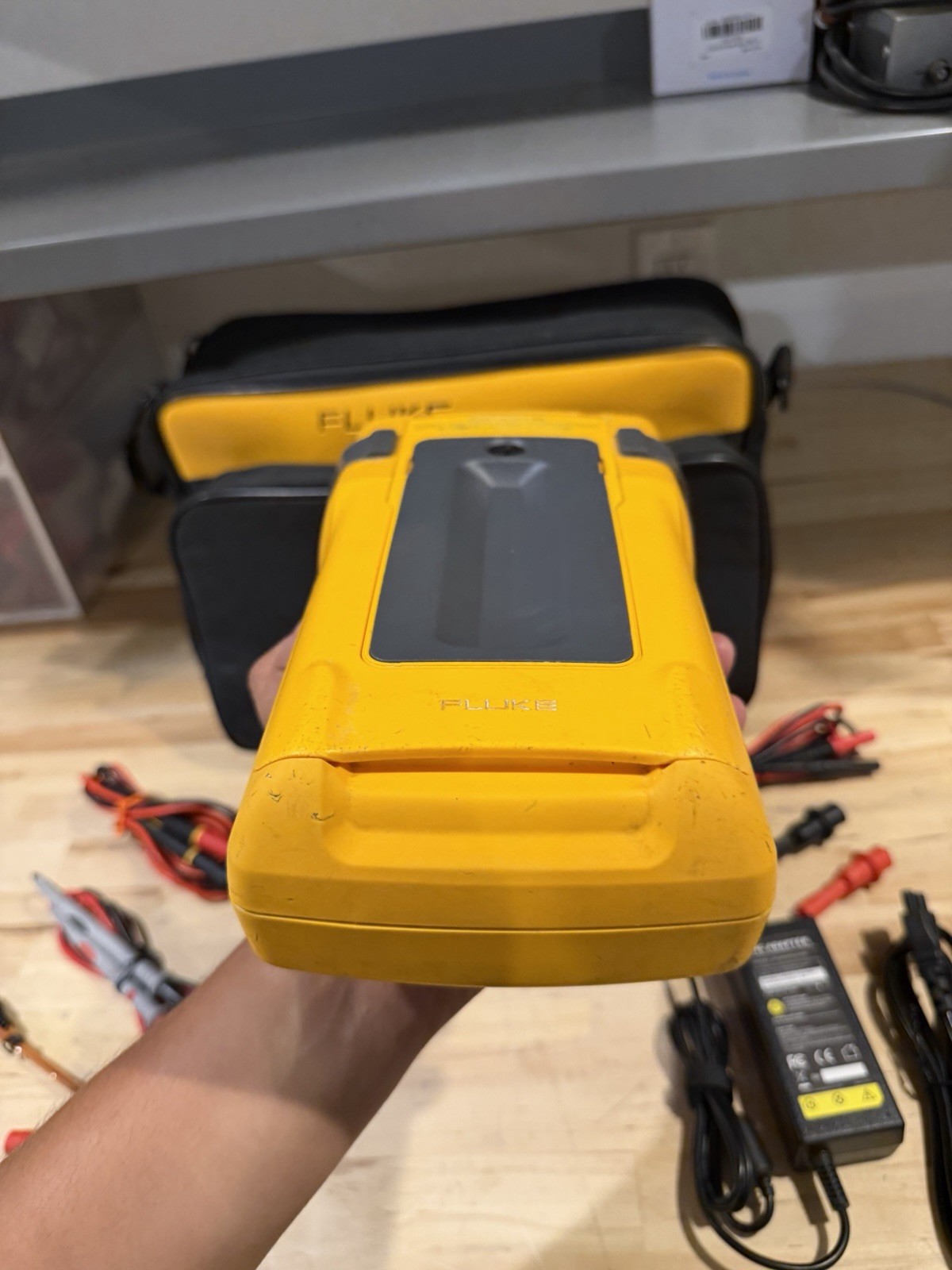 FLUKE 754 DOCUMENTING PROCESS CALIBRATOR W/ ACCESSORIES (TESTED) FREE SHIPPING