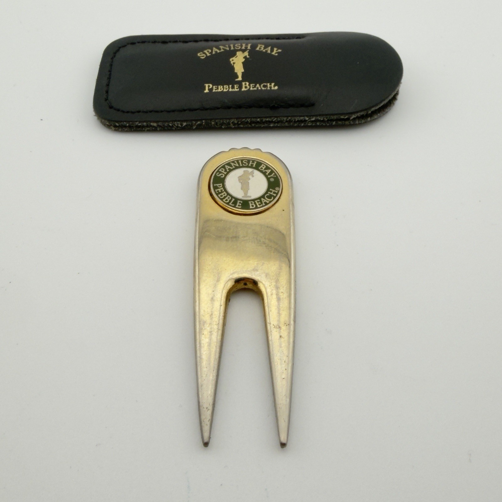 Spanish Bay Pebble Beach Divot Tool Magnetic w/ Leather Case
