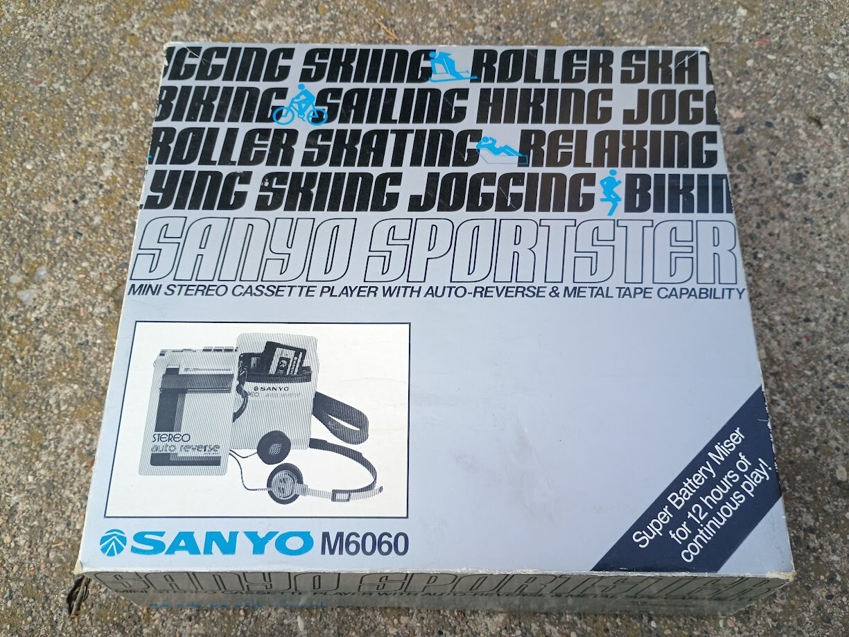 ---Vtg 1980s Sanyo stereo model M6060 – original box + insert + manual – as is