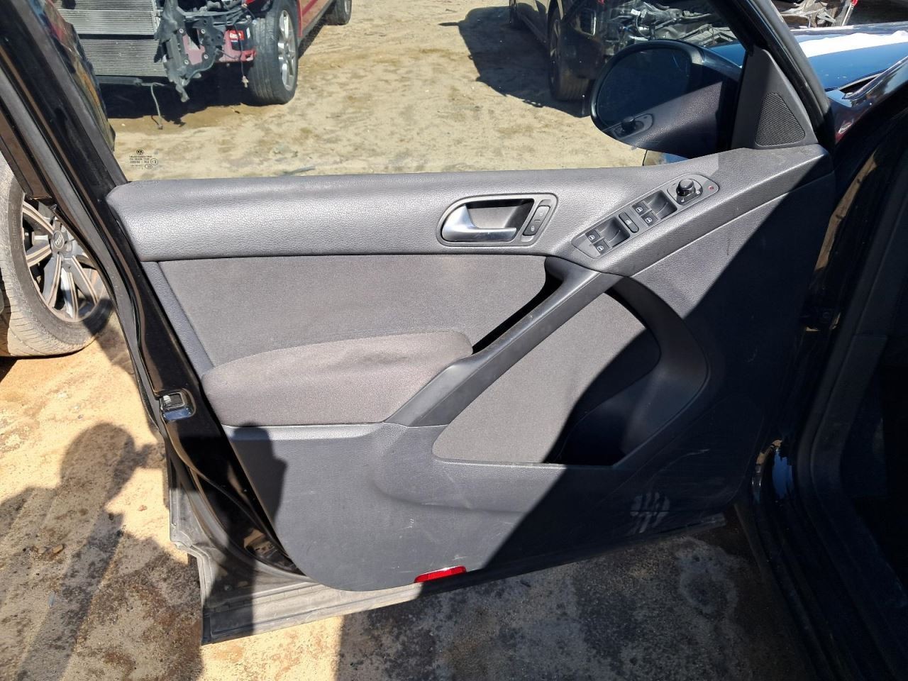 TIGUAN 2013 Glove Box 4850339