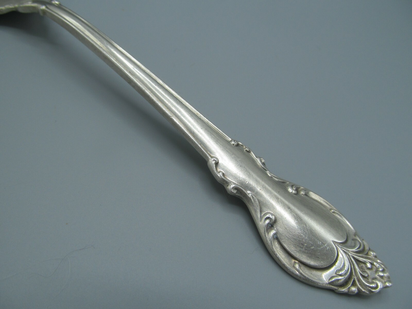 Holmes & Edwards IS SILVER FASHION Deep Silver Plate Silverware Flatware
