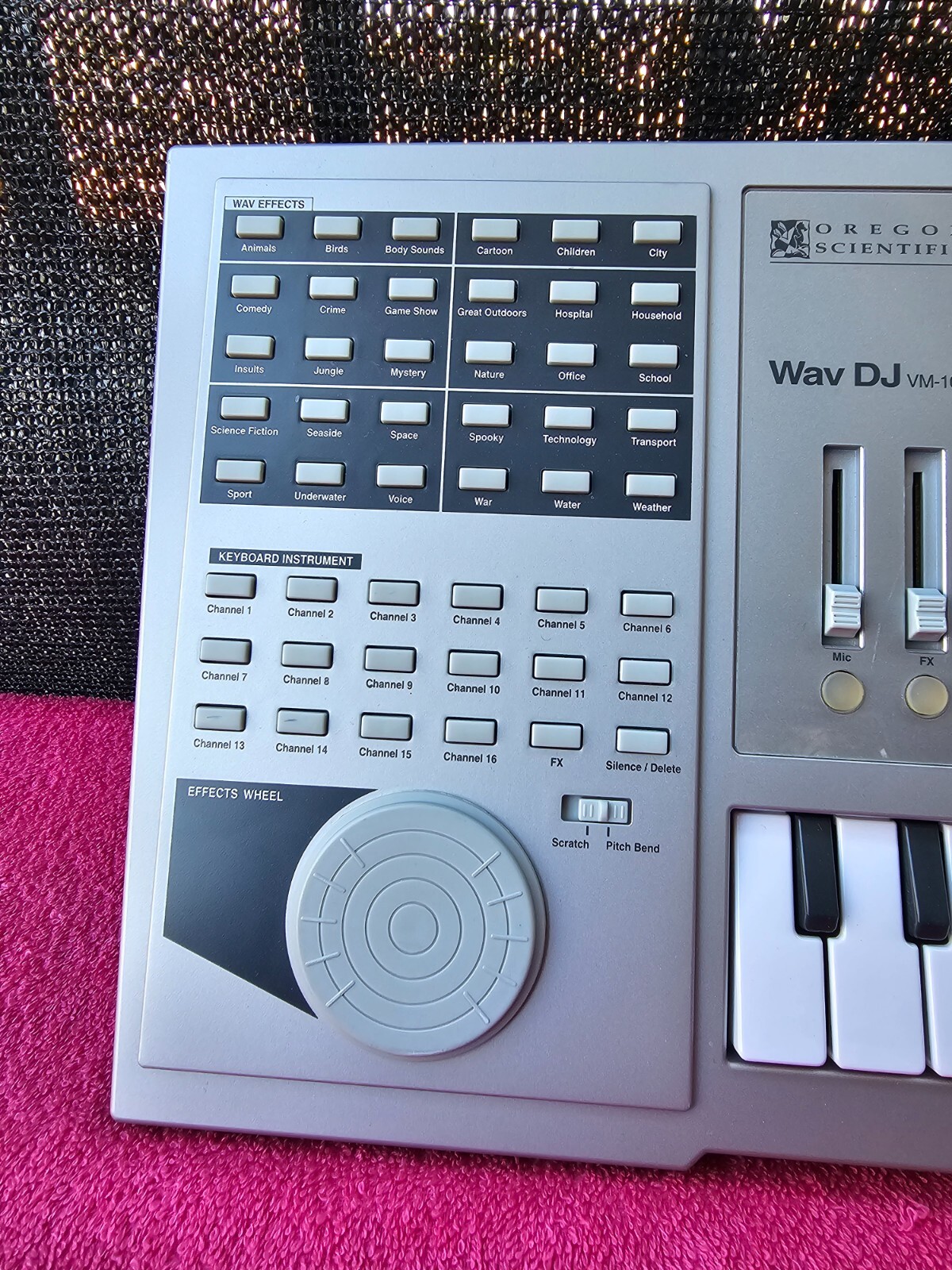 Oregon Scientific WAV DJ VM-108 - Replacement Console Only