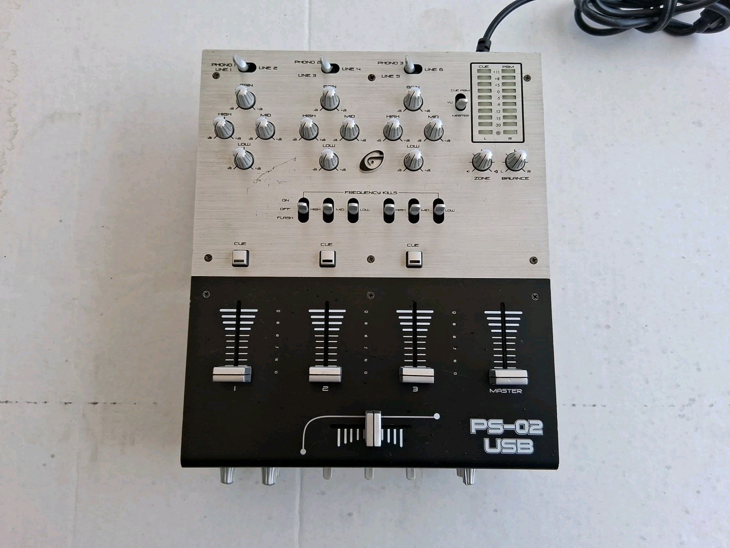 Gemini PS-02 USB DJ Mixer 3-Channel  Very Nice