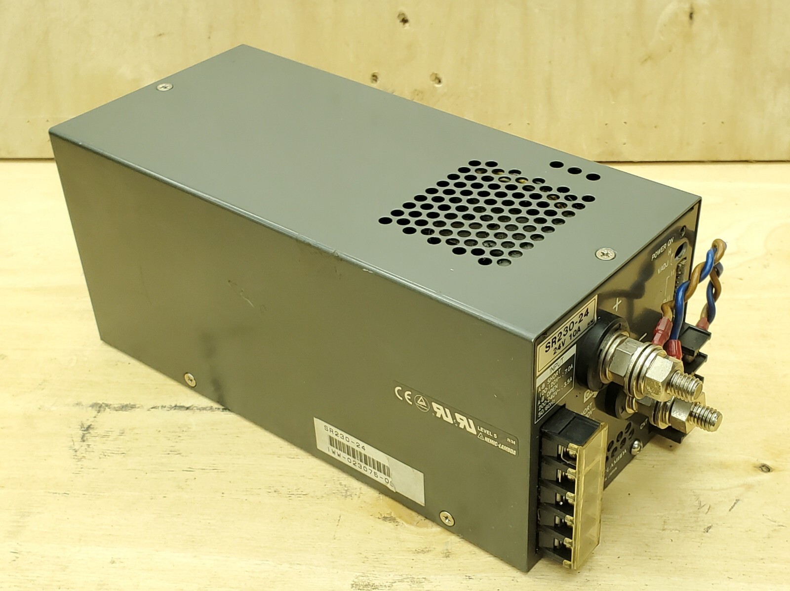Nemic-Lambda SR230-24 Power Supply 115/230 VAC Input 24 VDC @ 10 Amp Output