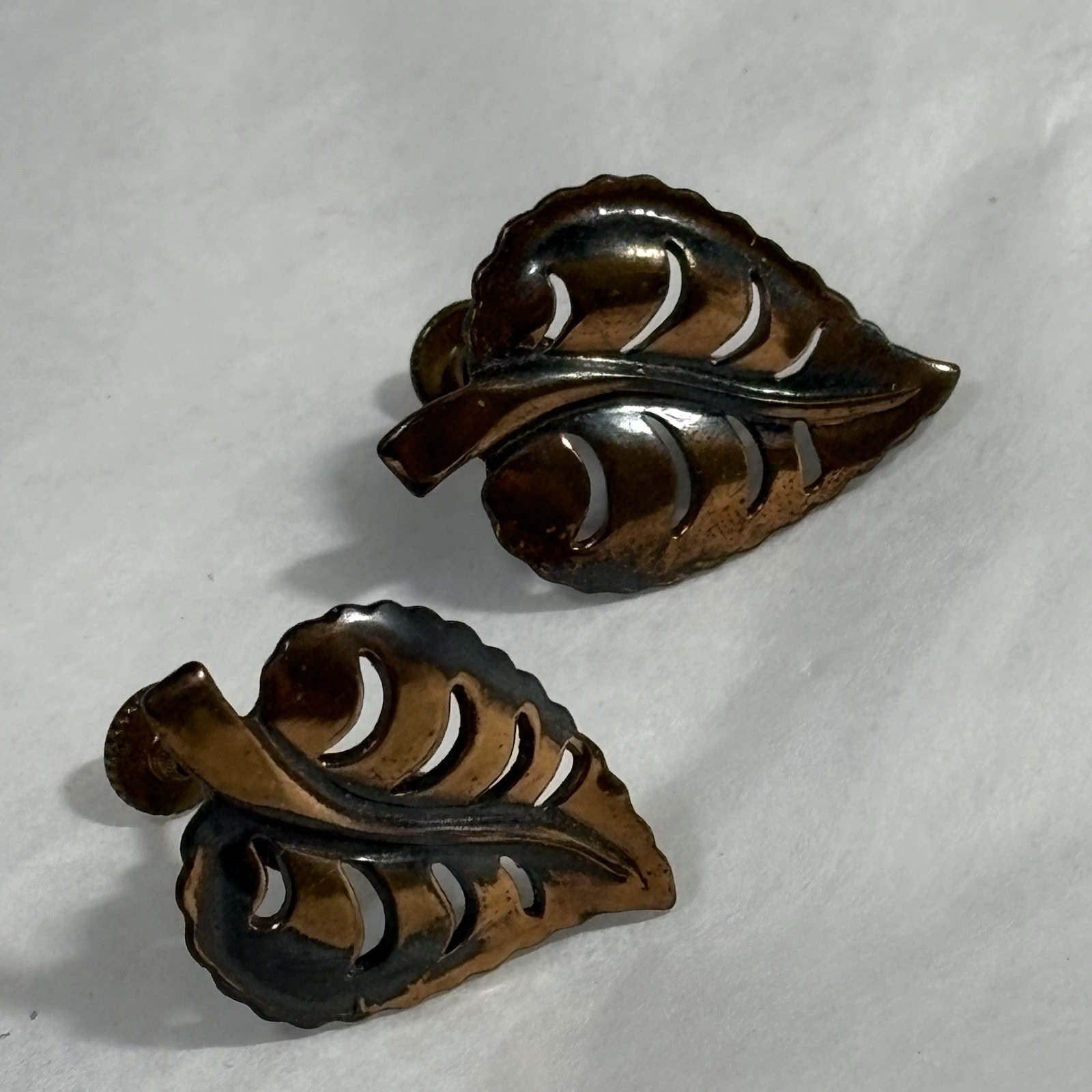 Vintage Copper Leaf Earrings Pierced Design Screw Back 1"