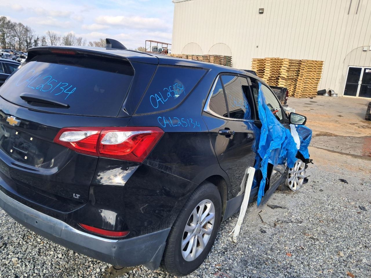 EQUINOX 2019 Glove Box 4891884