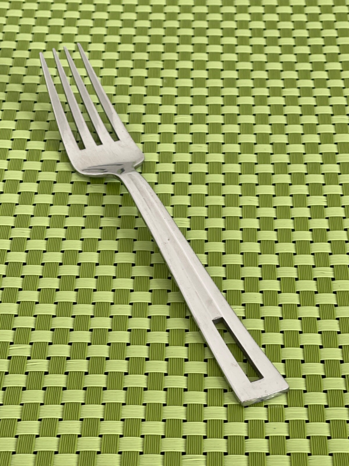 Oneida CIRCUIT Stainless Pierced Glossy Satin Accent Flatware SMART CHOICE A84WU