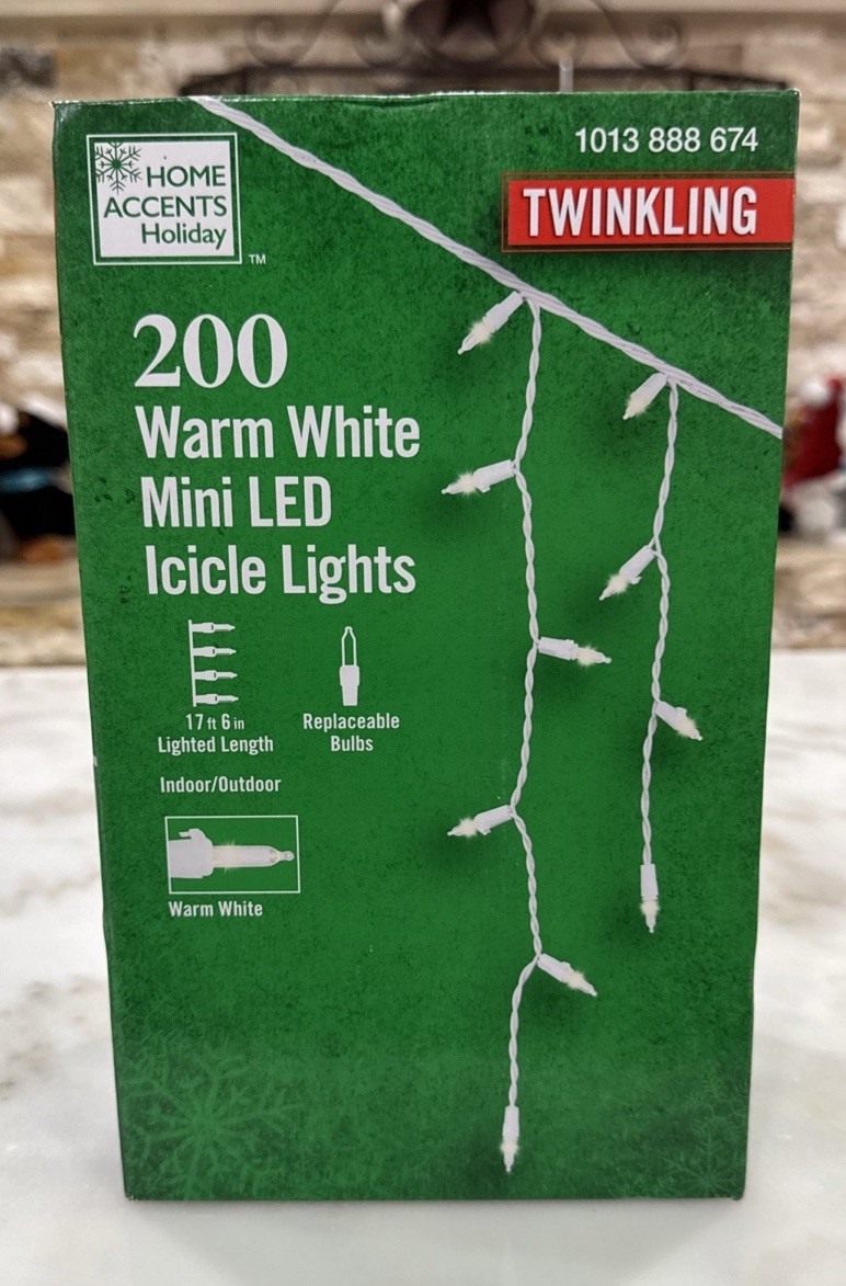 Home Accents Holiday 200 "Twinkling" LED Icicle Lights Warm White Xmas Weddings