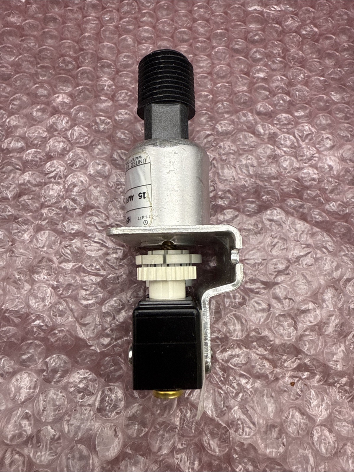 United Electric Controls H54SD 13498 Pressure Switch New Open Box