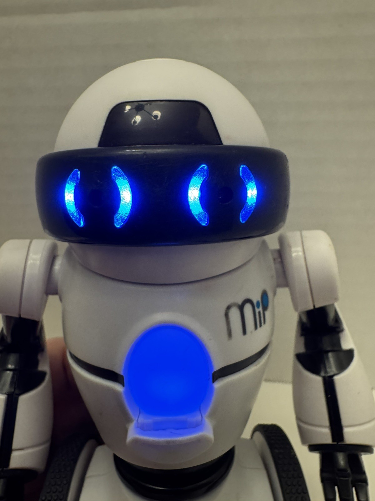 WowWee MiP White & Black Robot, Self Balancing Tested & Working!