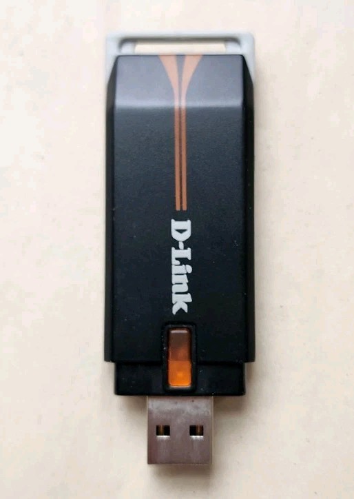 D-Link WUA-2340 Wireless USB WiFi Adapter w/ Base Stand Dock Cradle - Tested