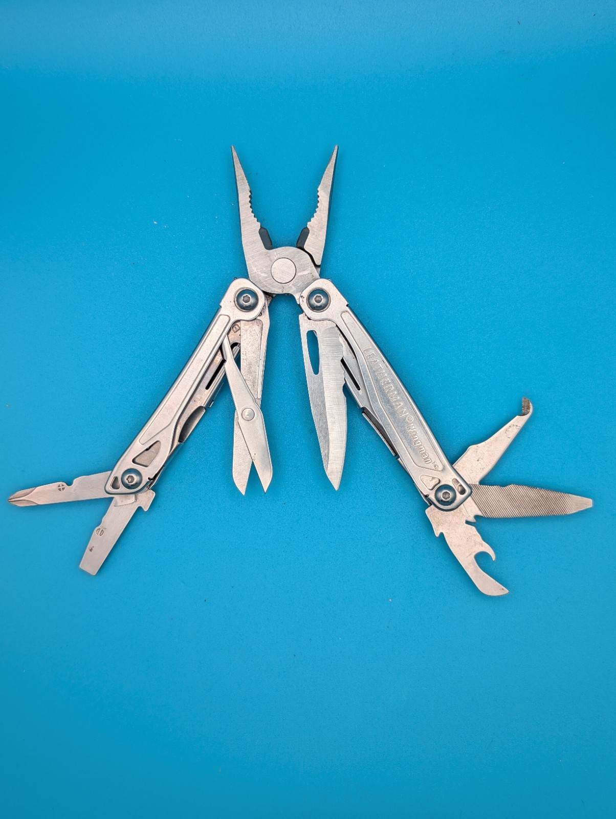 LEATHERMAN WINGMAN MULTI-TOOL! FAST SHIPPING!