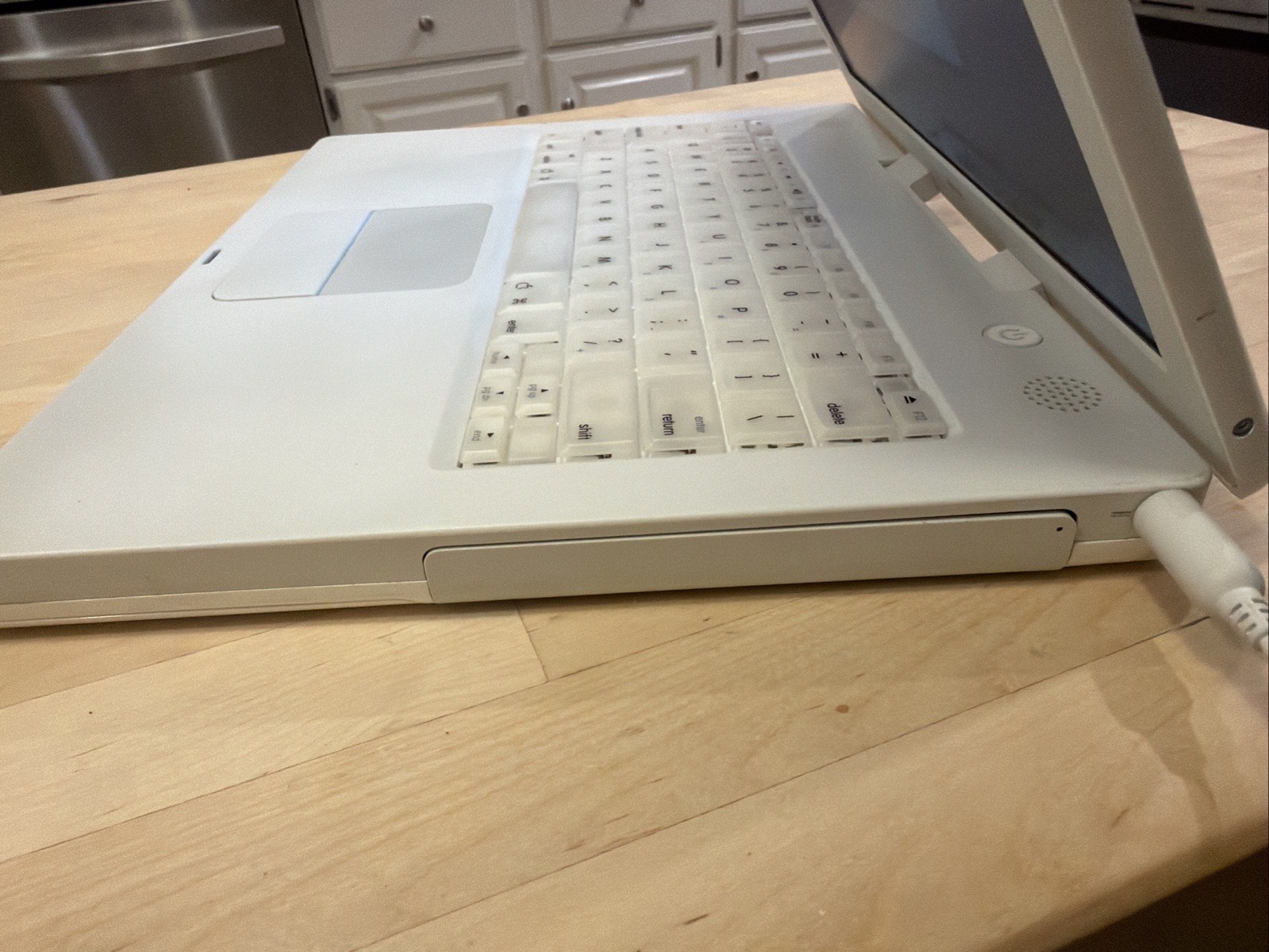Vintage Apple iBook 900 MHz PowerPC G3