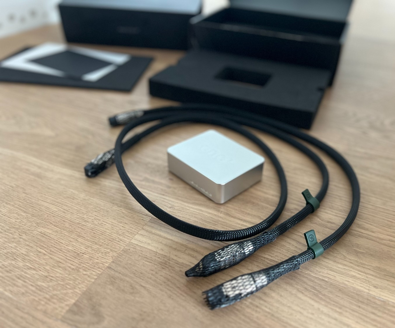 Network Acoustics Eno2 Streaming system:  filter and two lan cables