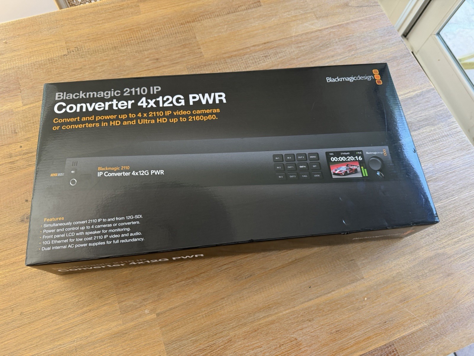 Blackmagic 2110 IPConverter 4x12G PWR