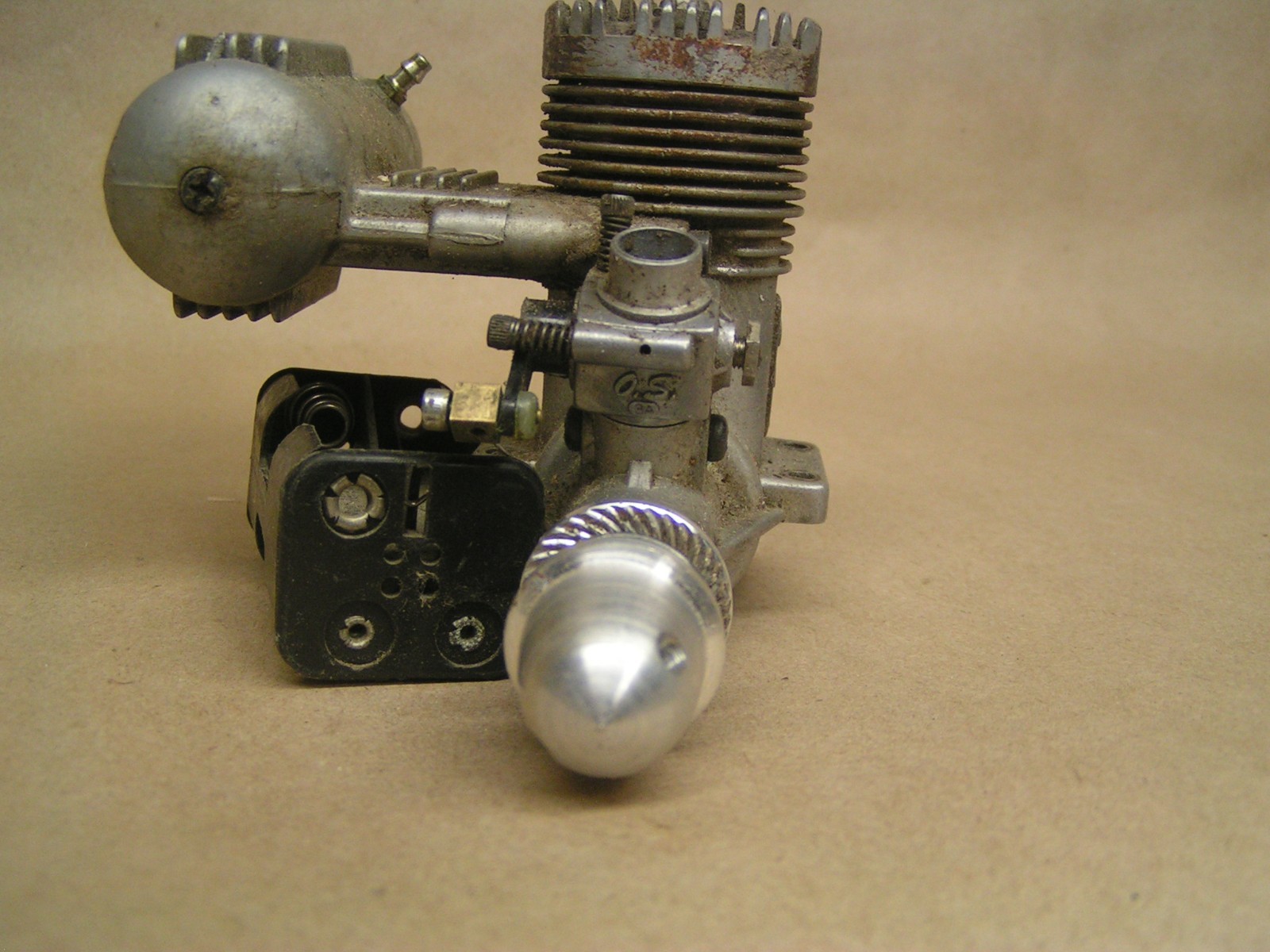 O.S. Max FP .40 engine, 843 muffler, 3A carb, Great Compression, remote needle