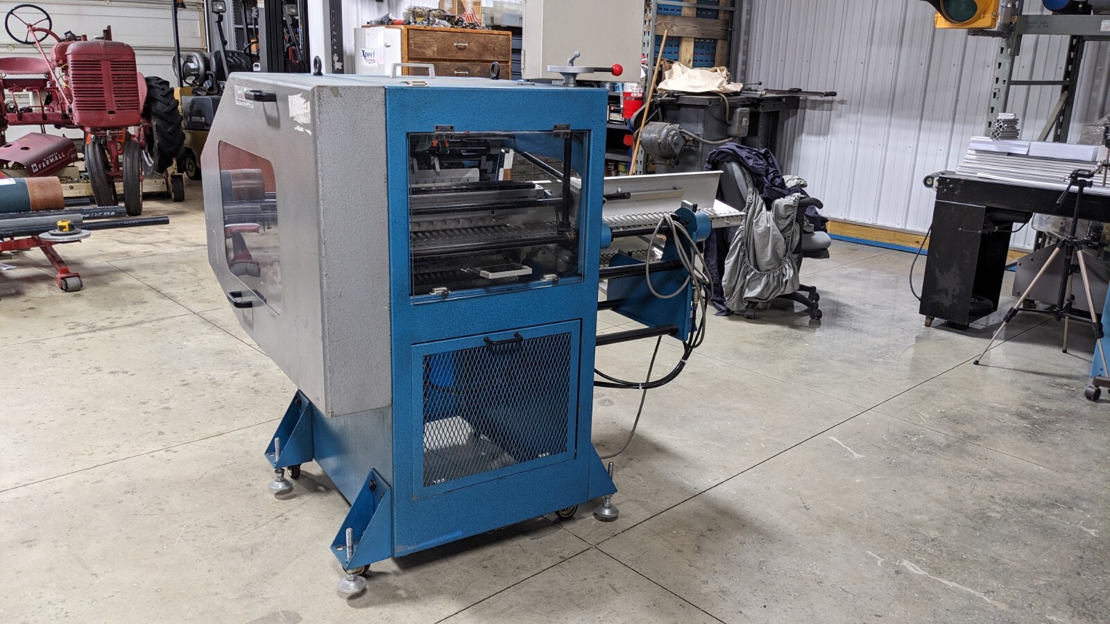 Osaka Batch Counting Stacker: for Folder, or Saddle Stitcher