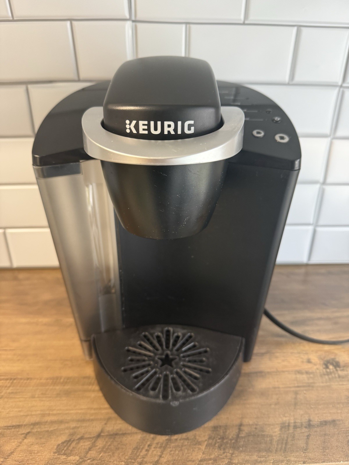 Working With No Issues A Keurig K50 Single Cup Coffee Maker - Black