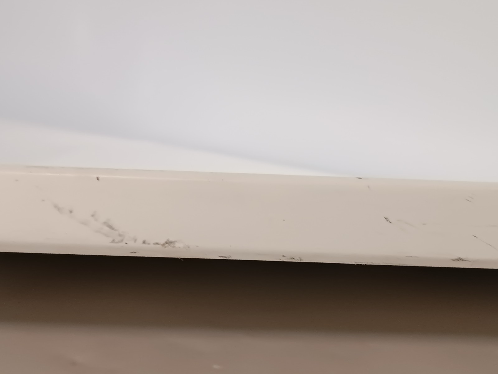 Medical Storage Shelf Component Metal Eggshell Off-White, 22kg Max Load, 26"x12"